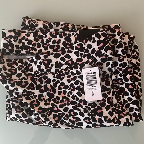 🌻NWT Torrid Brown/Pink/Tan Leopard Animal Print Leggings Size 5X | Size 28 - Picture 5 of 7